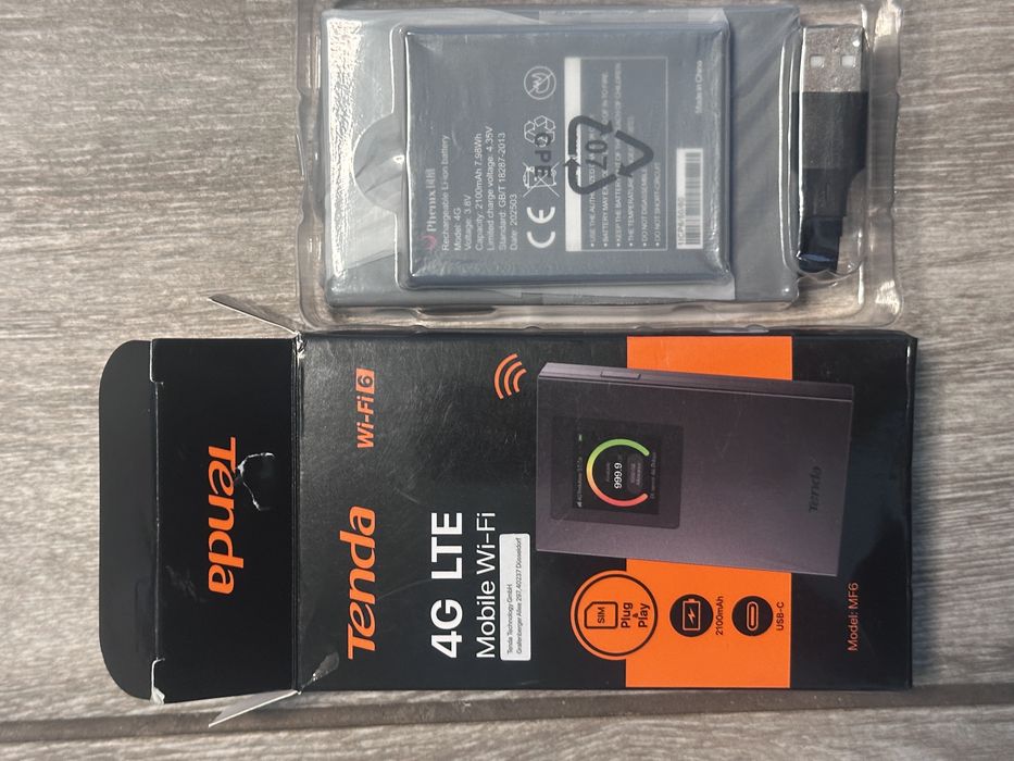 Router Wireless TENDA Portabil 4G/3G Wi-Fi 6 AX300 - ecran color