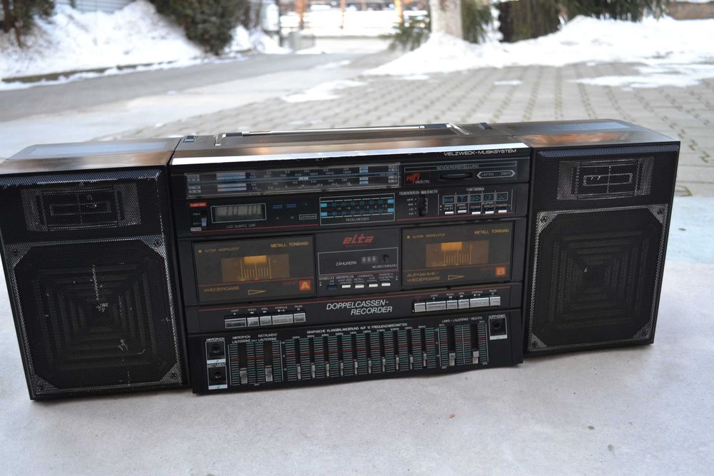 Casetofon Portabil Elta model 6940