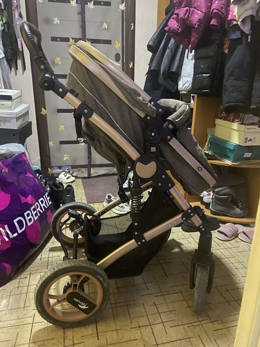 Продам коляску..