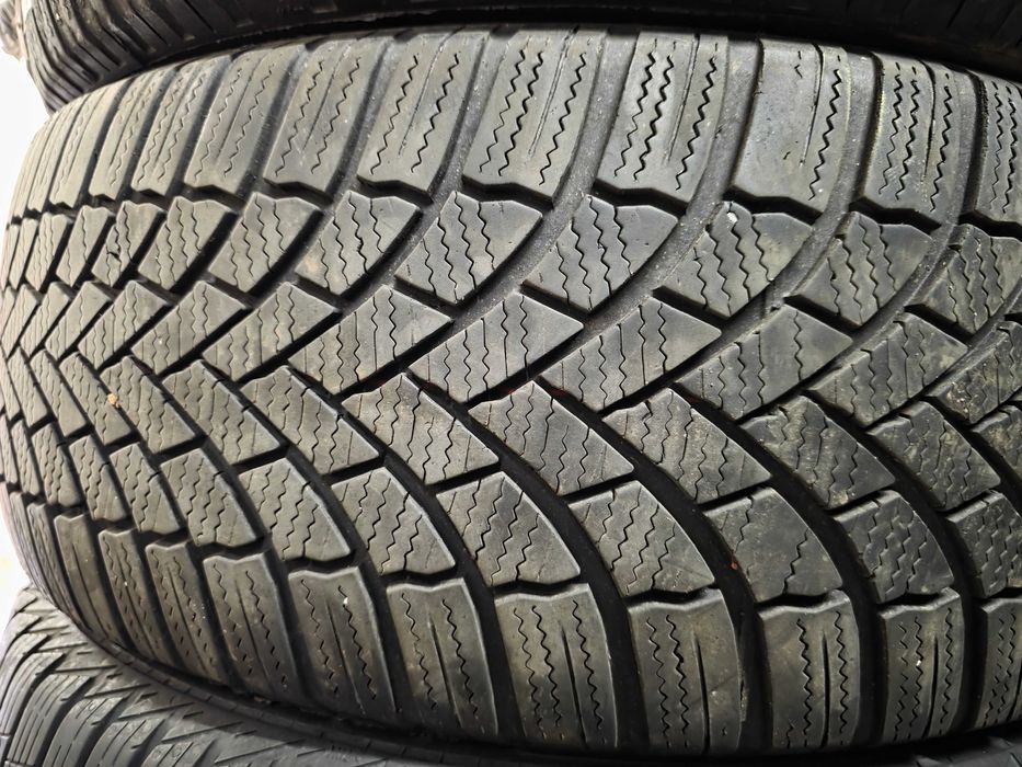 4бр Зимни гуми 205 55 17 - Bridgestone - DOT 2023