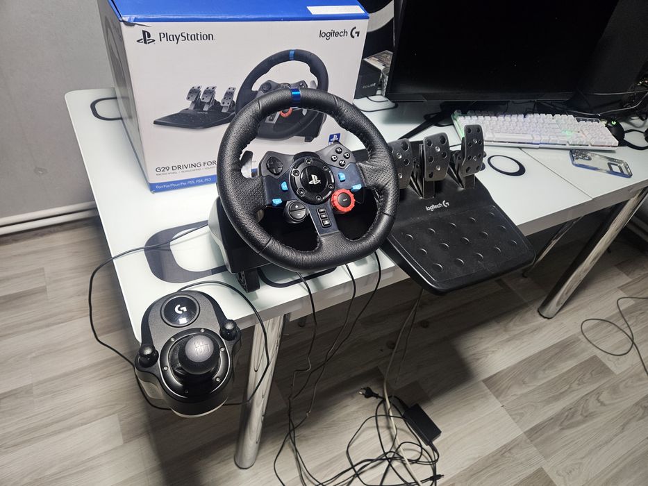 Volan g29 logitech cu schimbator stare foarte buna
