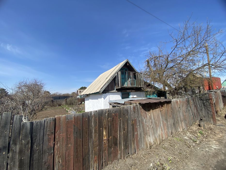 Продается дача , в Районе Сортировки Общество ромашка