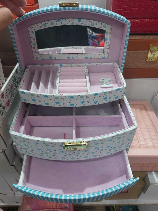 Шкатулка для косметики (Есть Яндекс Доставка)