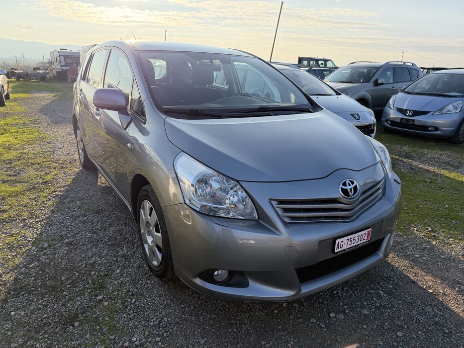 Toyota Verso 1.8 i Швейцария