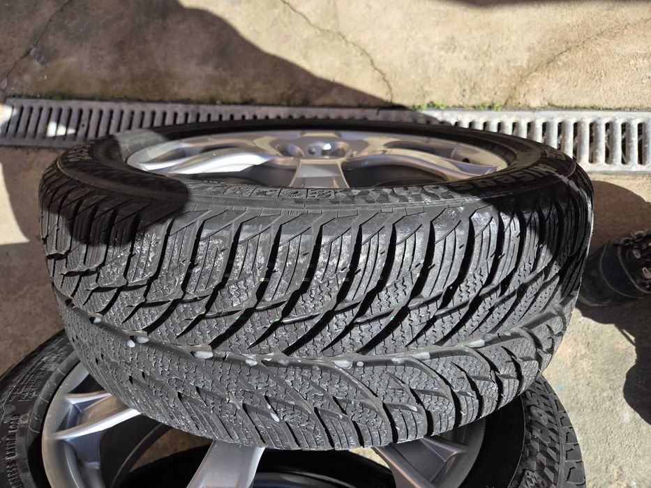 Всесезонни гуми с джанти