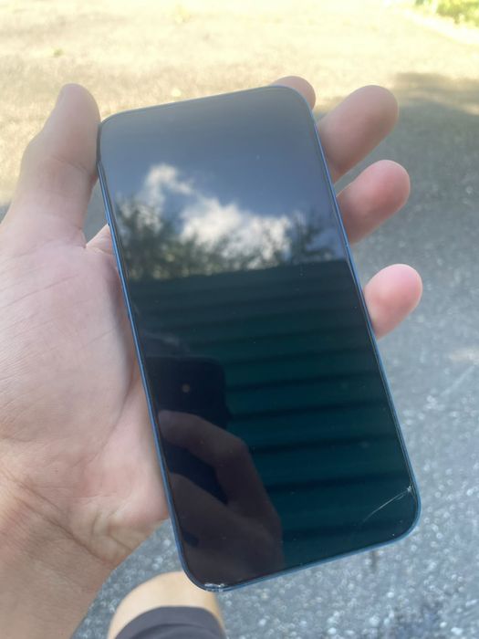 Продаю iPhone 13 — 155 000 ₸.