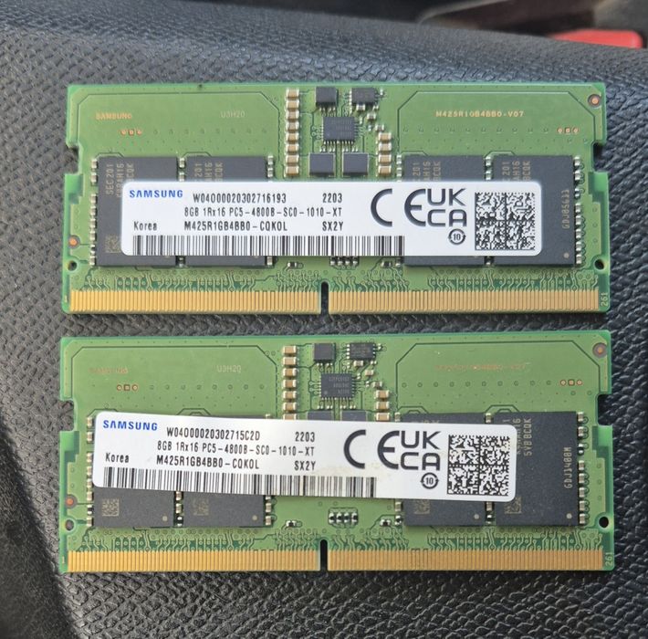 2xSODim 8Gb Samsung 4800B