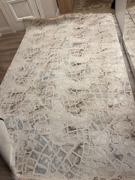 Продам современный ковер