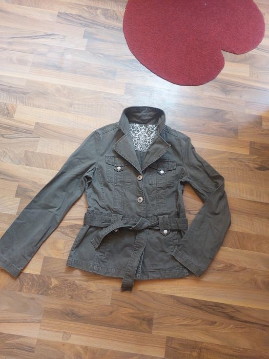 Дамски якета и сака