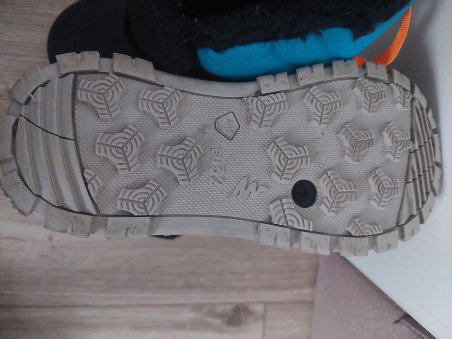 Cizme Decathlon pt zăpadă, nr. 32