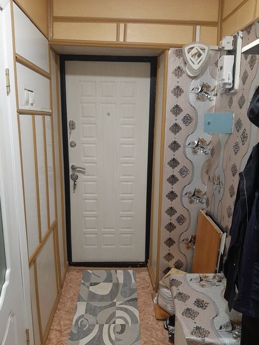 Продам 1,5 Пр.Назарбаева 1(хрущ.)!