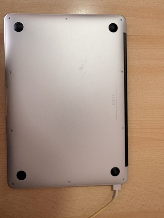 MacBook Air 13-inch (2017)