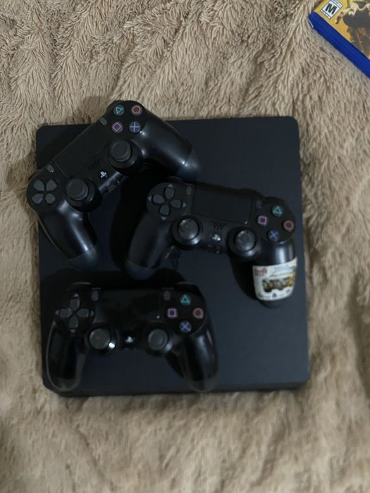 Sony PlayStation 4
