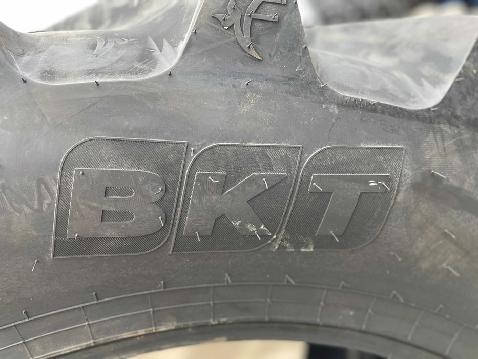 VF BKT Cauciucuri noi de tractor spate 710/60R42 CLASS