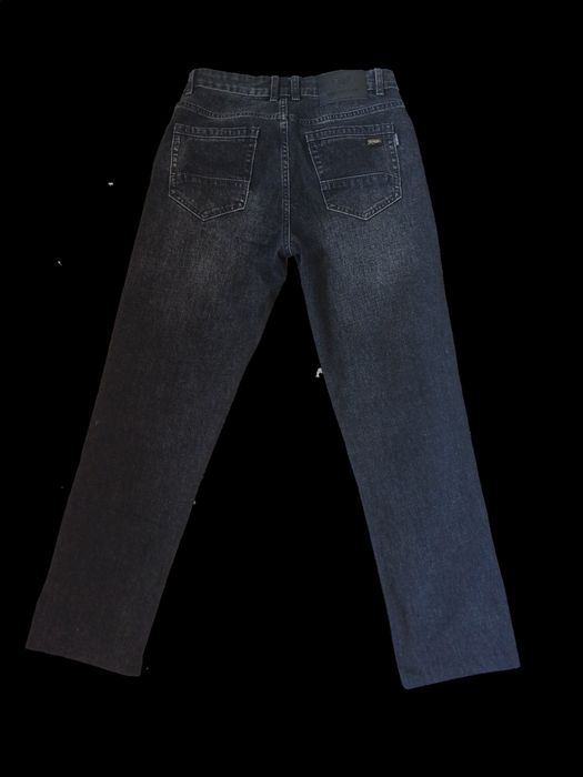 Новые черные джинсы