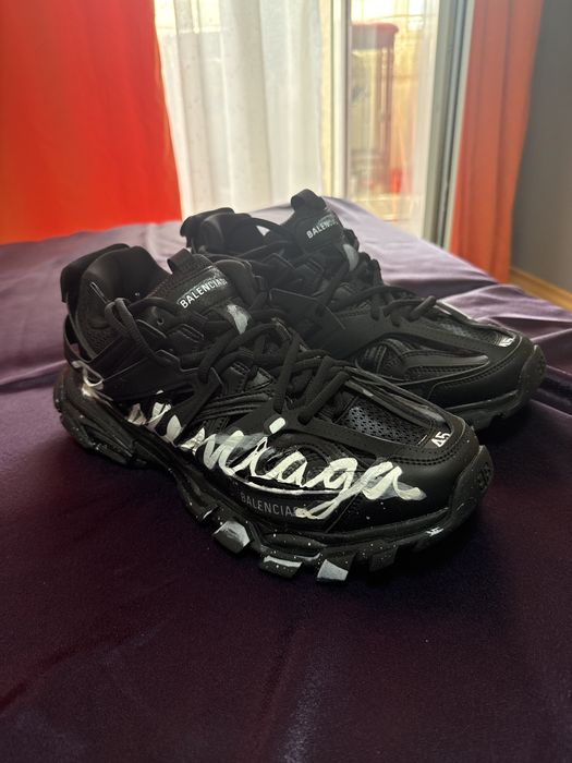 Balenciaga track graffiti black