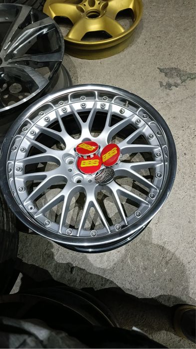 Диски на БМВ Е-39 R-18 BBS RS