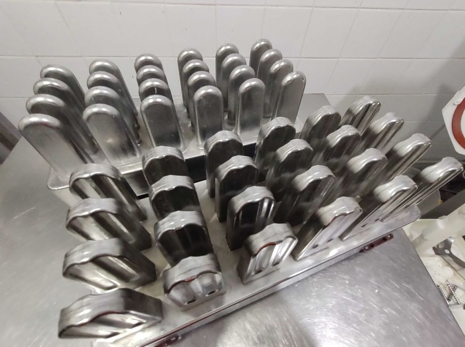 Машина за сладолед на клечка