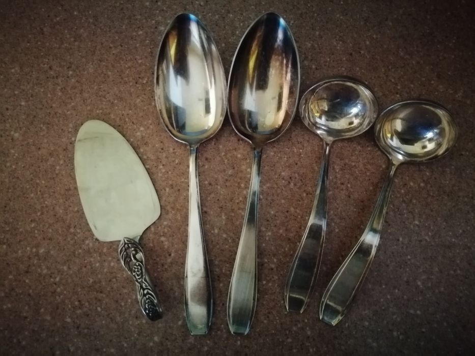 Колекционерски сребърни и посребрени лъжички и прибори