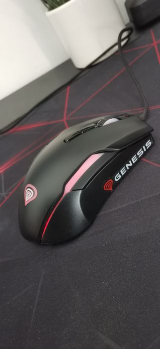 Геймърска Мишка Genesis XENON 220 G2
