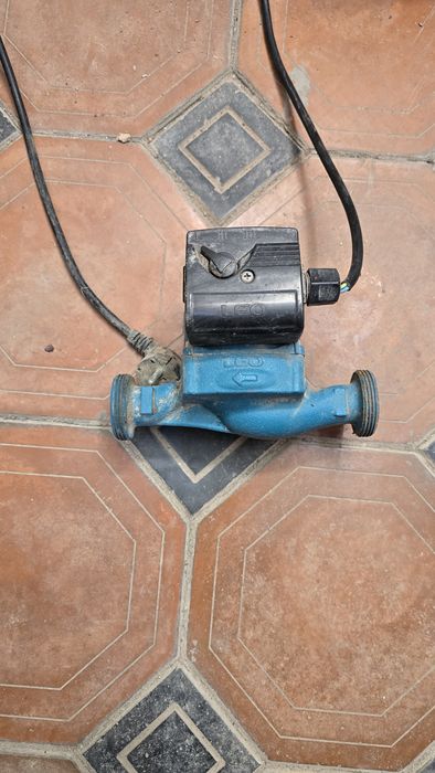 Katyol  10 tali garelka va nasosiyam iwlap turgan isitiwi yaxwi.