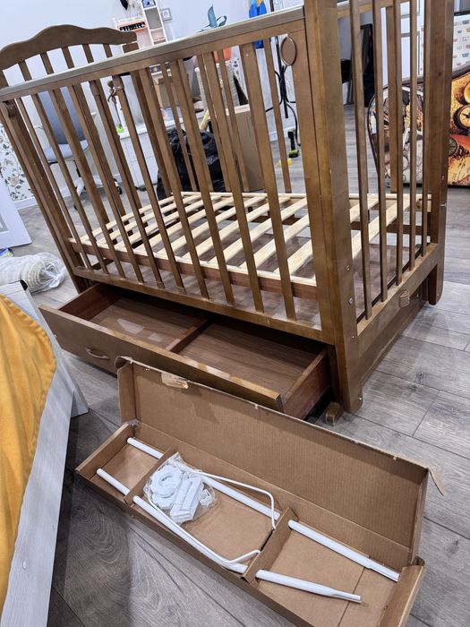 Детская кроватка