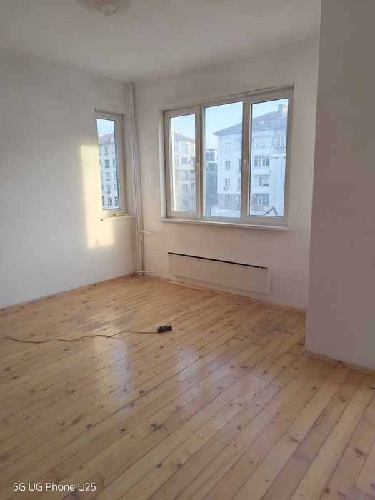 Давам под наем многостаен в София, пл. Руски паметник