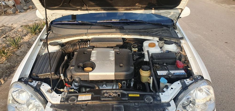 Ласетти сотилади