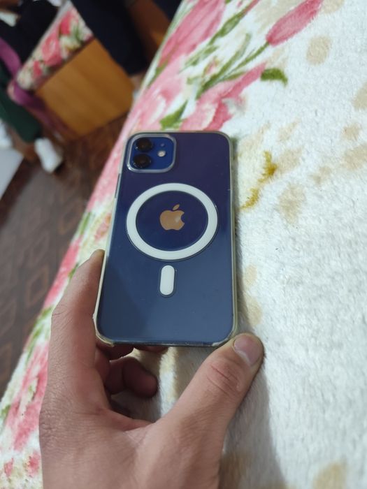 Vând urgent.   iPhone 12 128 GB baterie 82