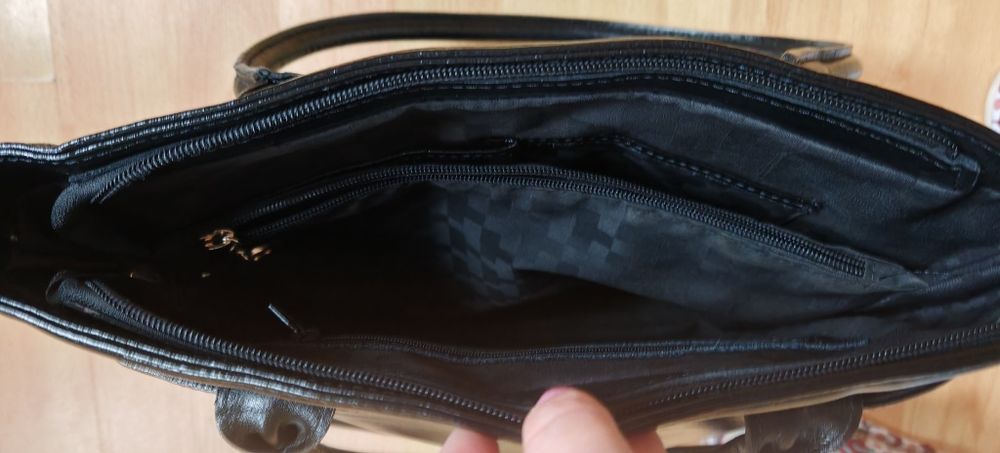 Geanta din piele naturala