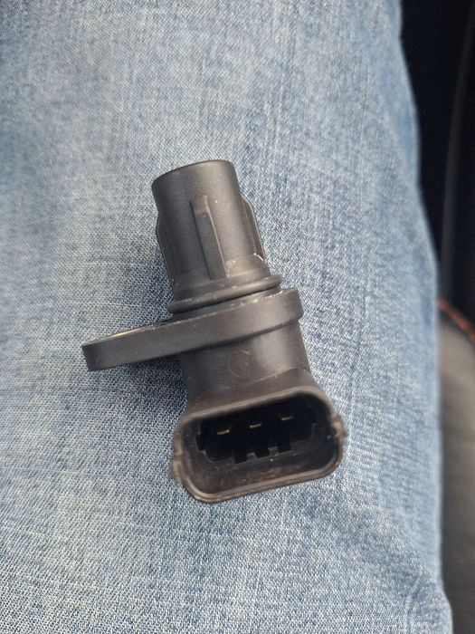 Датчик распредвала Веста 1.8