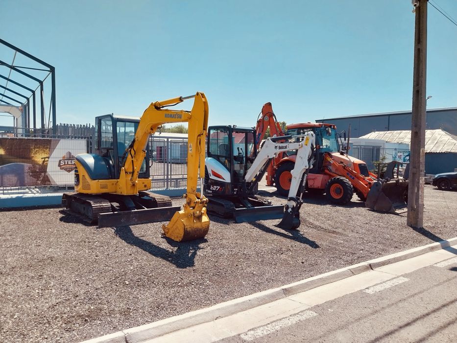 Inchiriez Utilaje Buldoexcavator Compactor Miniexcavator Nacele