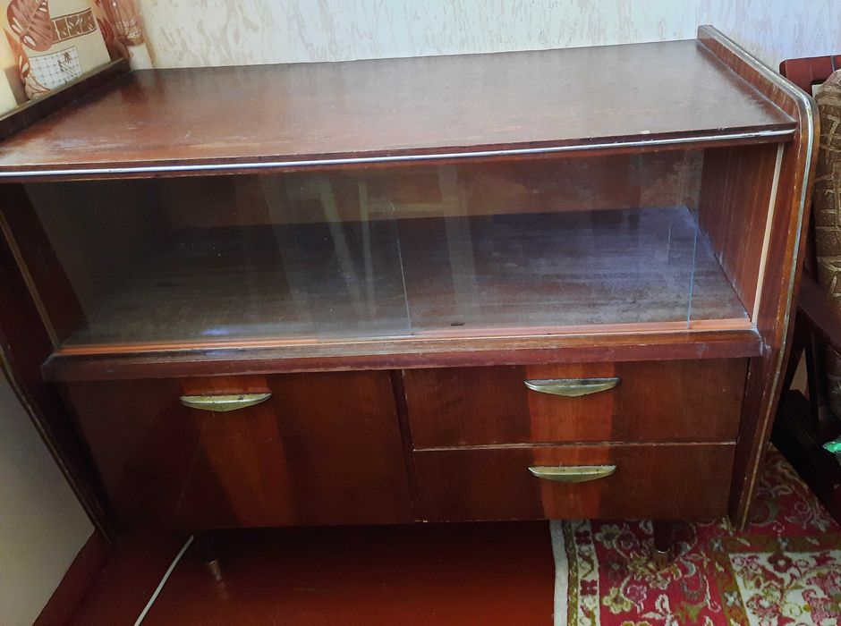 тумбочка на ножках (СССР)