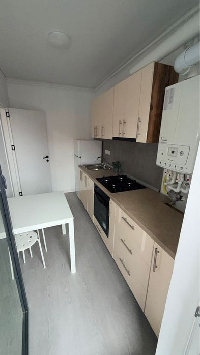 Inchiriez garsoniera