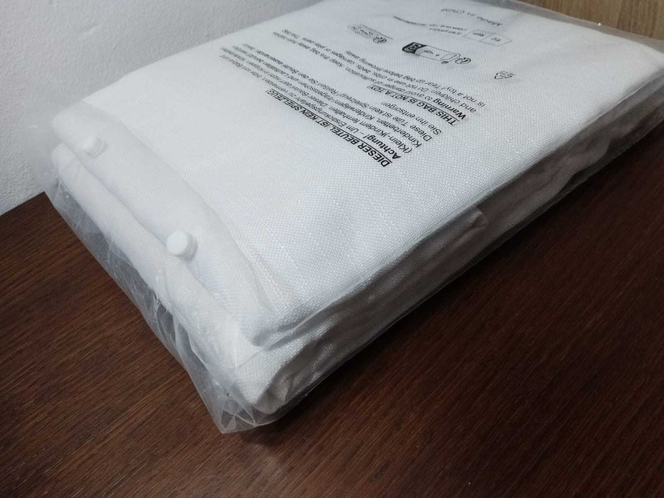 Vand perdea alba model in