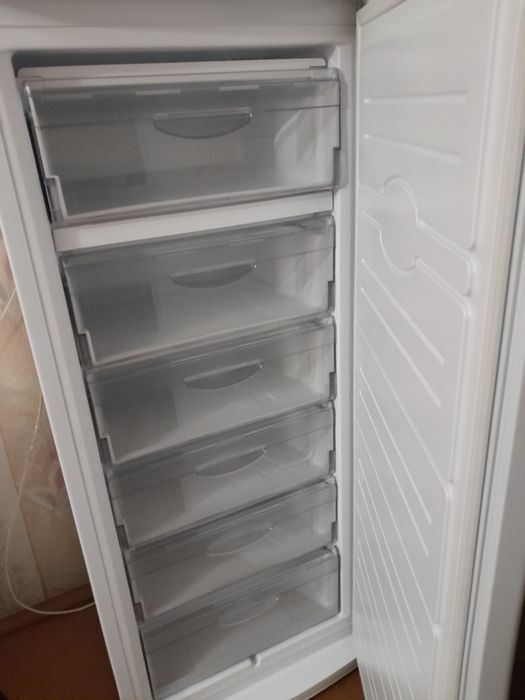 Продам морозильную камеру Атлант