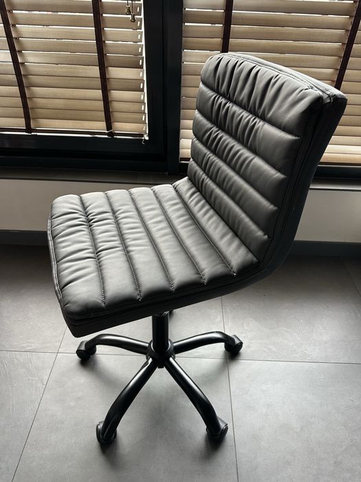 Стол на колелца King с 2г гаранция и безплатна доставка до офис