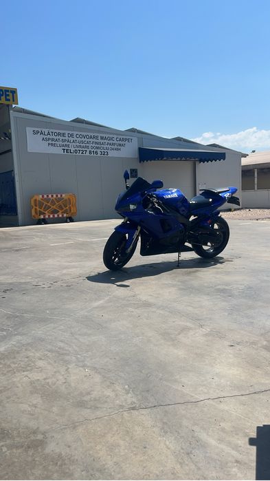 Vand sau schimb yamaha r1