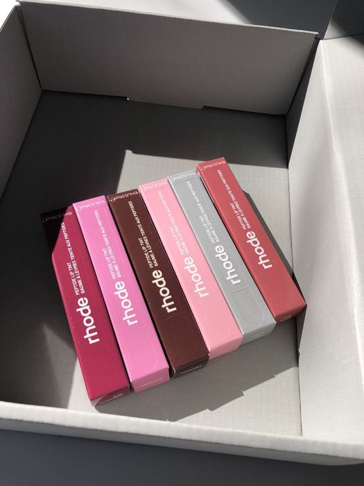 Rhode Peptide Lip Tint- Оригинални от Hailey Bieber , НАЛИЧНИ ЦВЕТОВЕ