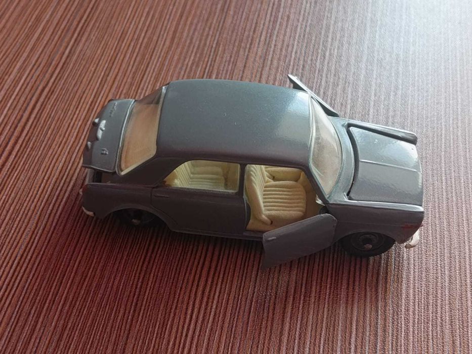 Innocenti Morris IM3 Модель 1:43 Коллекционная.