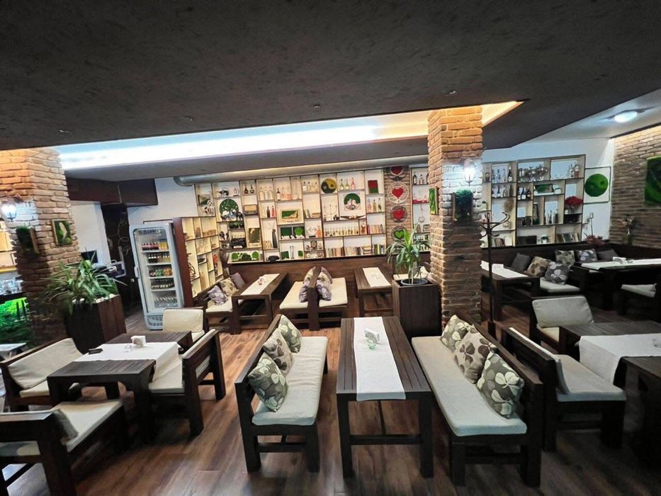 Дава се под наем Заведение в Велинград - 250 кв.м за 1020 € - Снимка #1