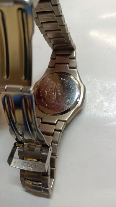 Продава се часовник Q&Q