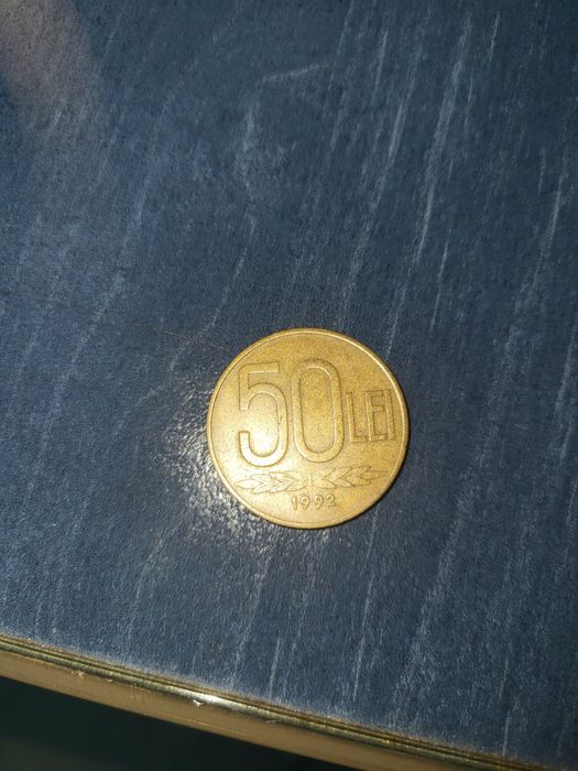 Vând moneda 50 de lei din 1992