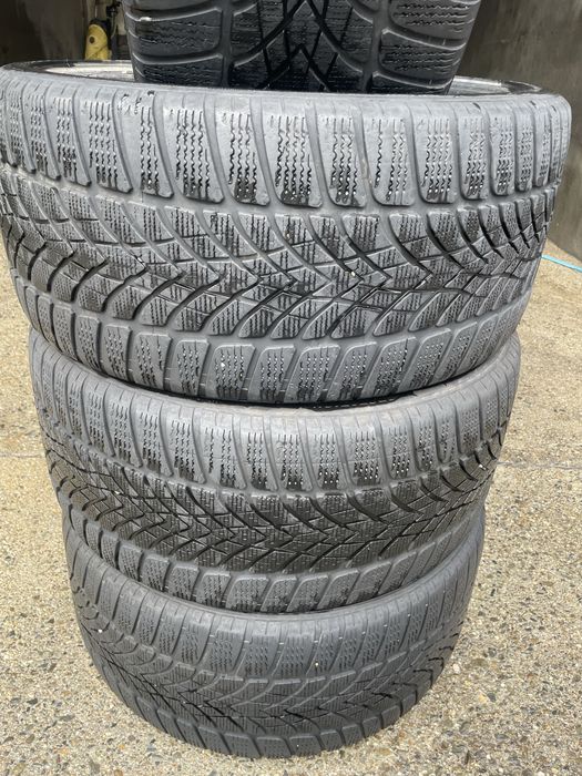 Гуми 285/30/21-Dunlop winter sport 4D