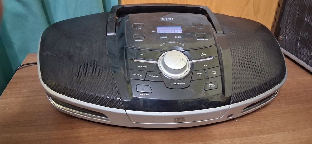 radio CD stereo-AEG SRP 4354 btt++
