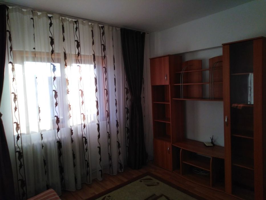 Închiriez apartament 60m2