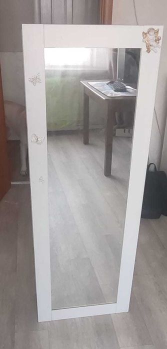 Зеркало IKEA — напольное/настенное, белая рама