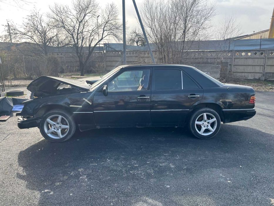 Продается Мерседес 124 кузов