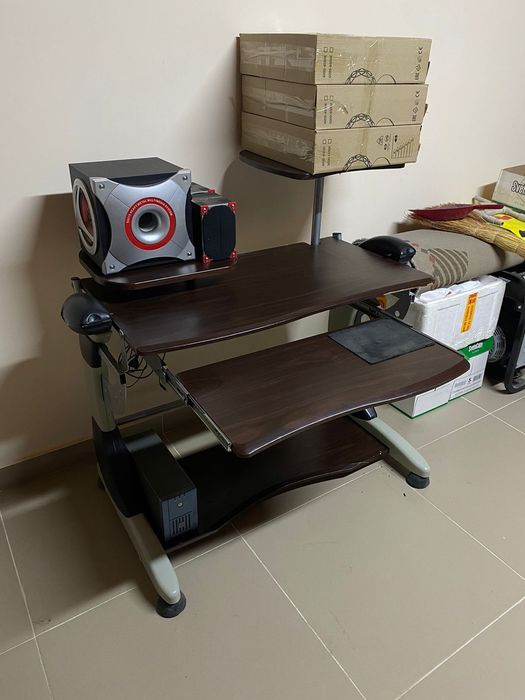 Компьютерный стол