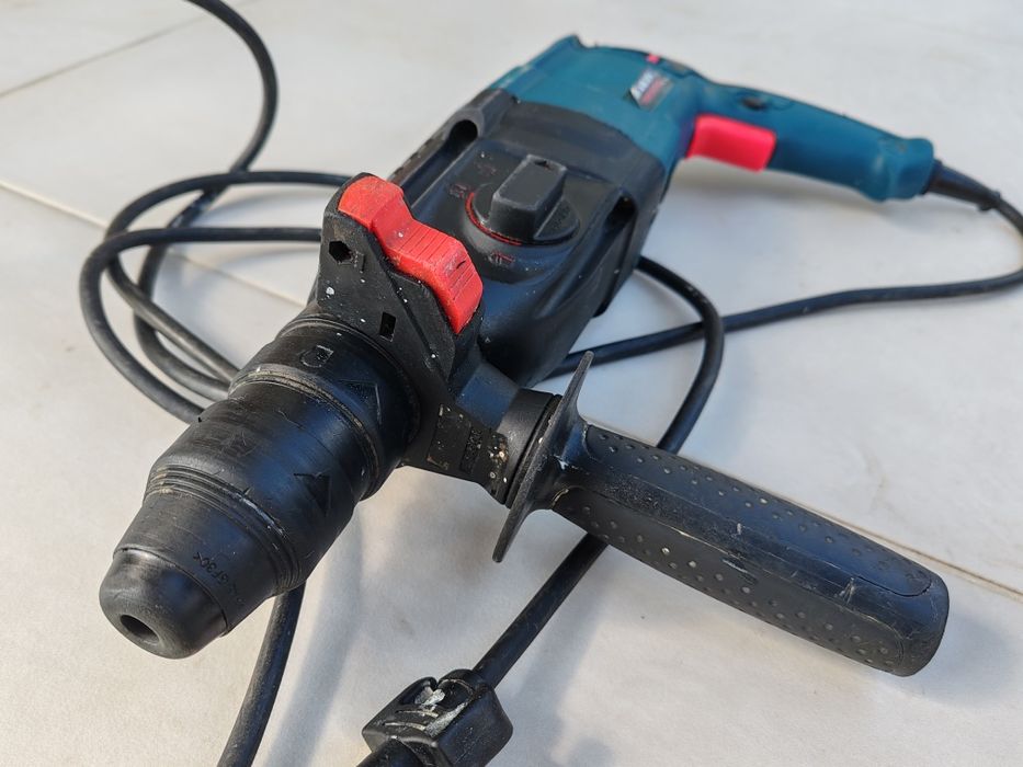 Ciocan rotopercutor Bosch